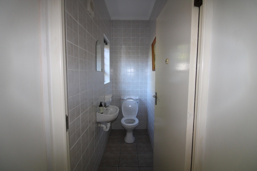 To Let 3 Bedroom Property for Rent in Somerset West Western Cape
